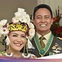 Jenderal Mulyono Dan Istri